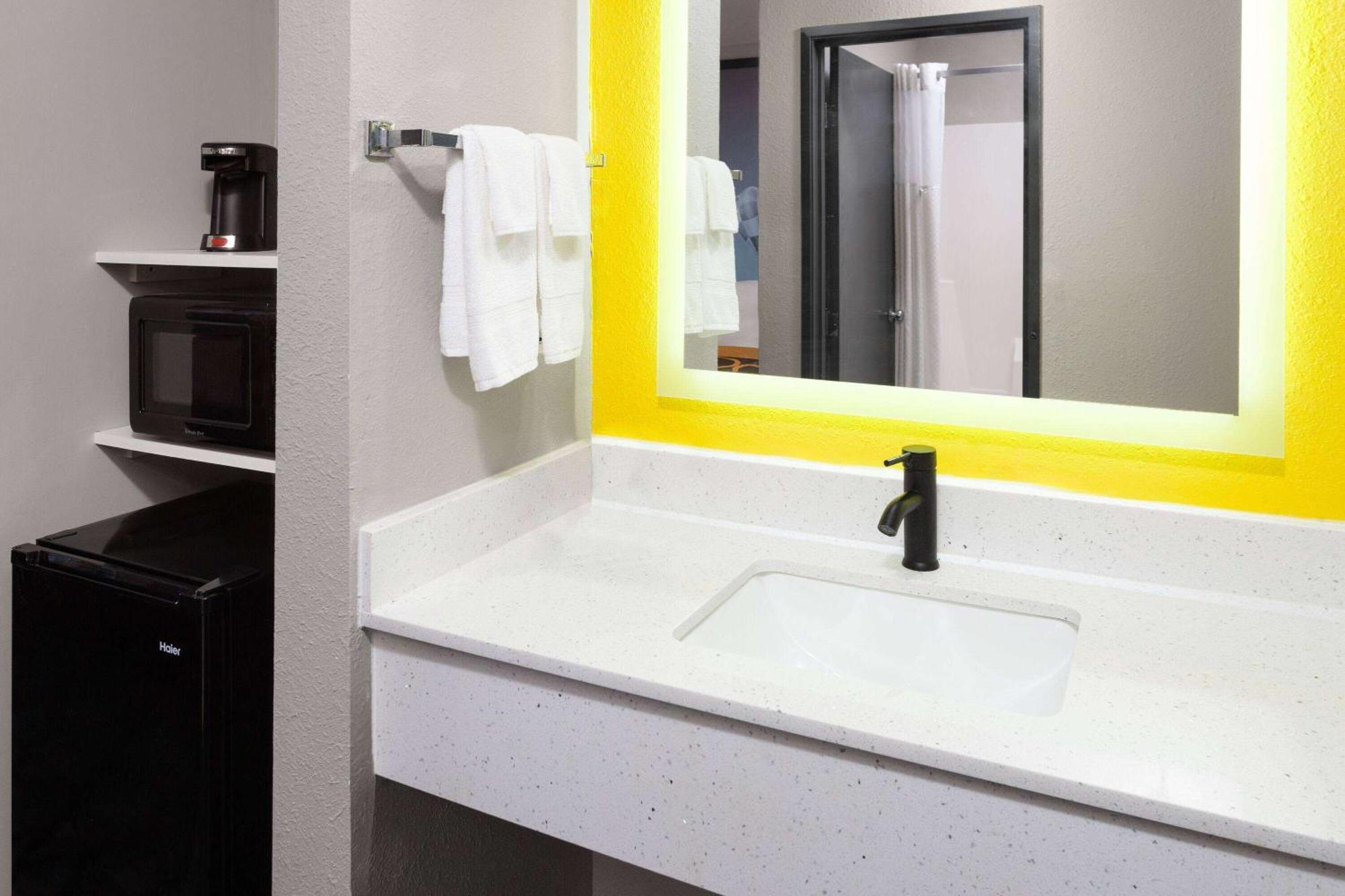 Motel Super 8 By Wyndham Olney Esterno foto